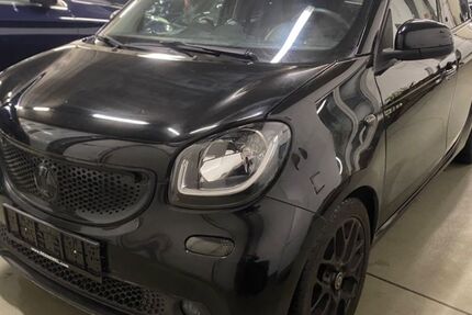 Smart ForFour 24.526 km 16.990 &euro; Berlin 13089