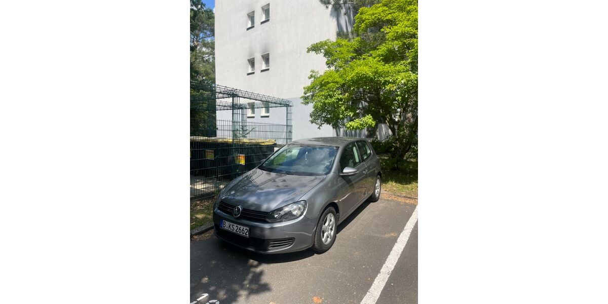 VW Golf 131.000 km 6.000 &euro; Berlin 10969