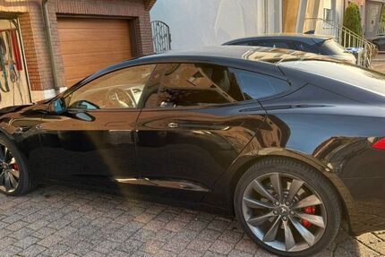 Tesla Model S 105.800 km 34.700 &euro; Lünen 44532