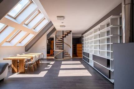 Großzügige FamilienWohnung mit Galerie und Dachterrasse - Ihr Rückzugsort neben dem Naturkundemuseum
