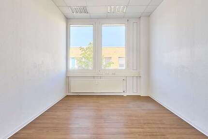 Büro in Potsdam 545,91 € 26.43 m² zimmer