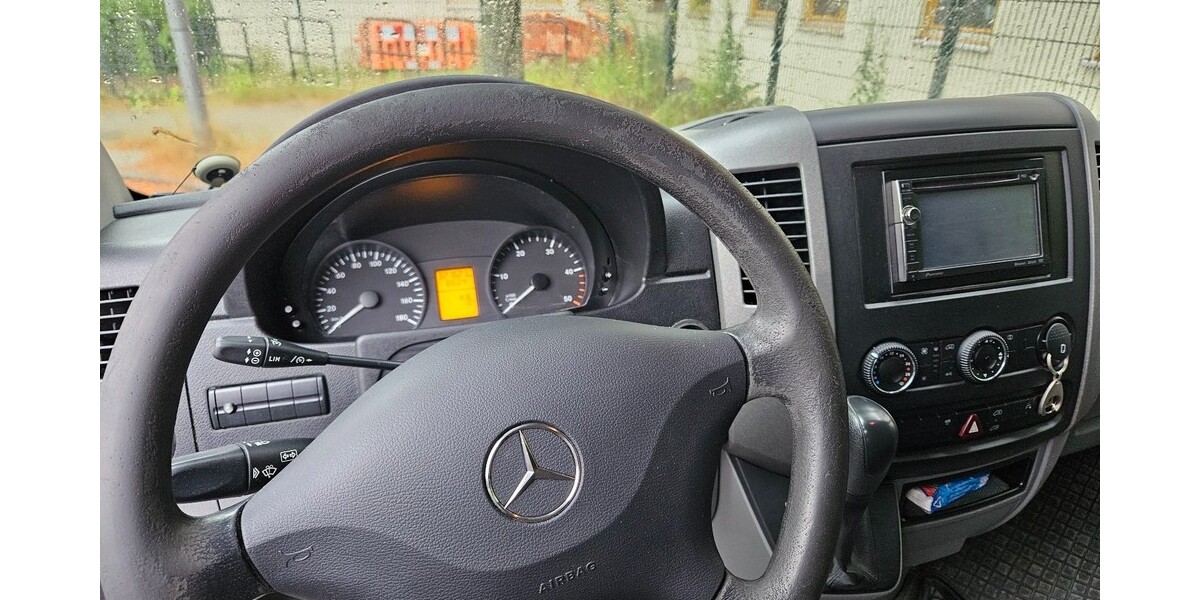 Mercedes-Benz Sprinter 3,5-T Kasten 321.100 km 7.497 € Berlin 10178