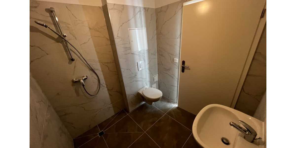 Helle 2 Zimmer Wohnung in Potsdam hinteres Haus 2 zimmer