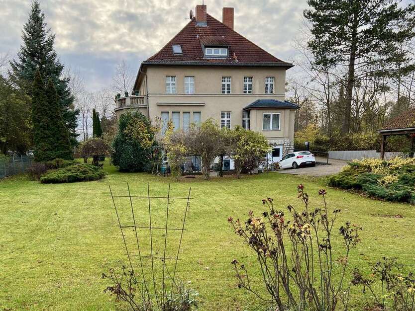 Haus zum Kaufen in Berlin 3.150.000 € 466 m²