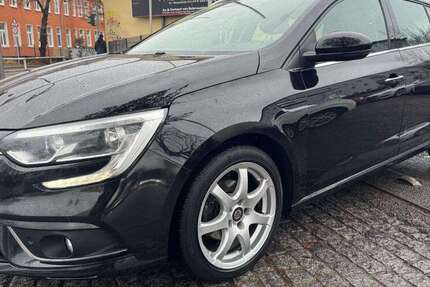 Renault Megane 77.200 km 8.999 &euro; Berlin 12107