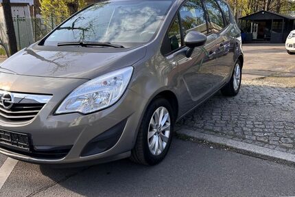 Opel Meriva 127.000 km 4.799 &euro; Berlin 13597