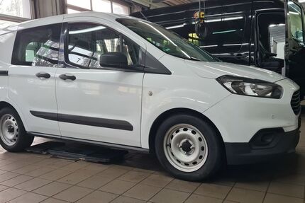 Ford Transit Courier 100.000 km 12.700 &euro; Berlin 13089