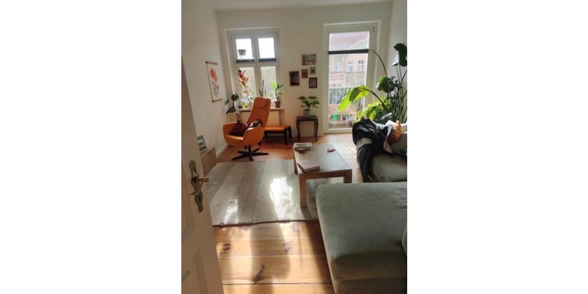 Etagenwohnung Berlin Neukölln - 4 Zimmer, 96 m&sup2;, 700&euro; | Angebot:26688397