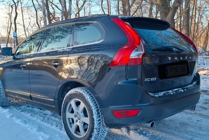 Volvo XC60 260.500 km 9.300 &euro; Potsdam. 14482