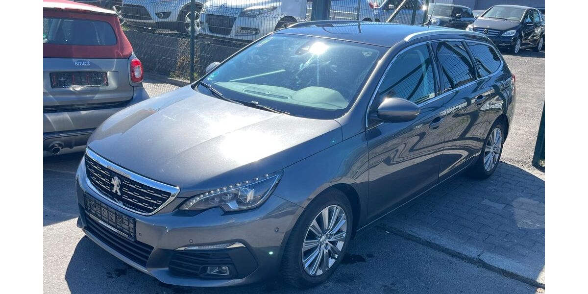 Peugeot 308 200.000 km 6.900 &euro; Berlin 13597