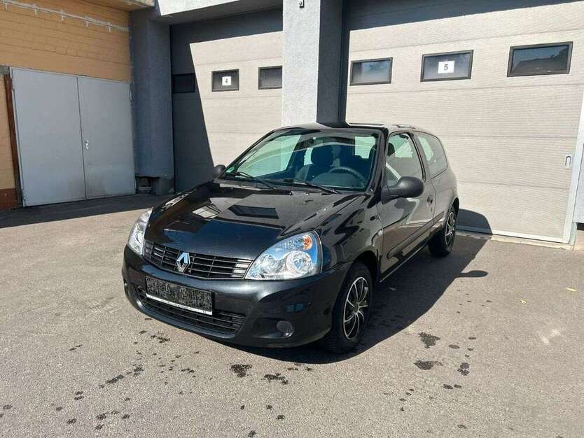 Renault Clio 109.000 km 2.290 € Berlin 13435