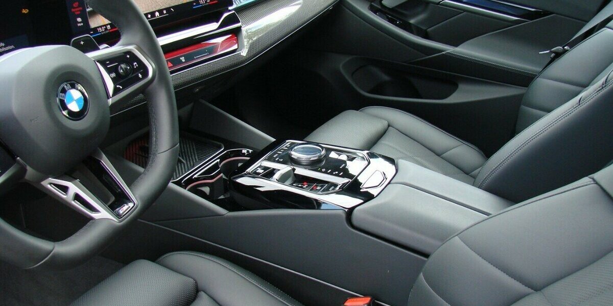 BMW 520 M-Sport Shadow Line ACC H&K SHZ AHK 360º 22.012 km 46.980 &euro; Falkensee 14612