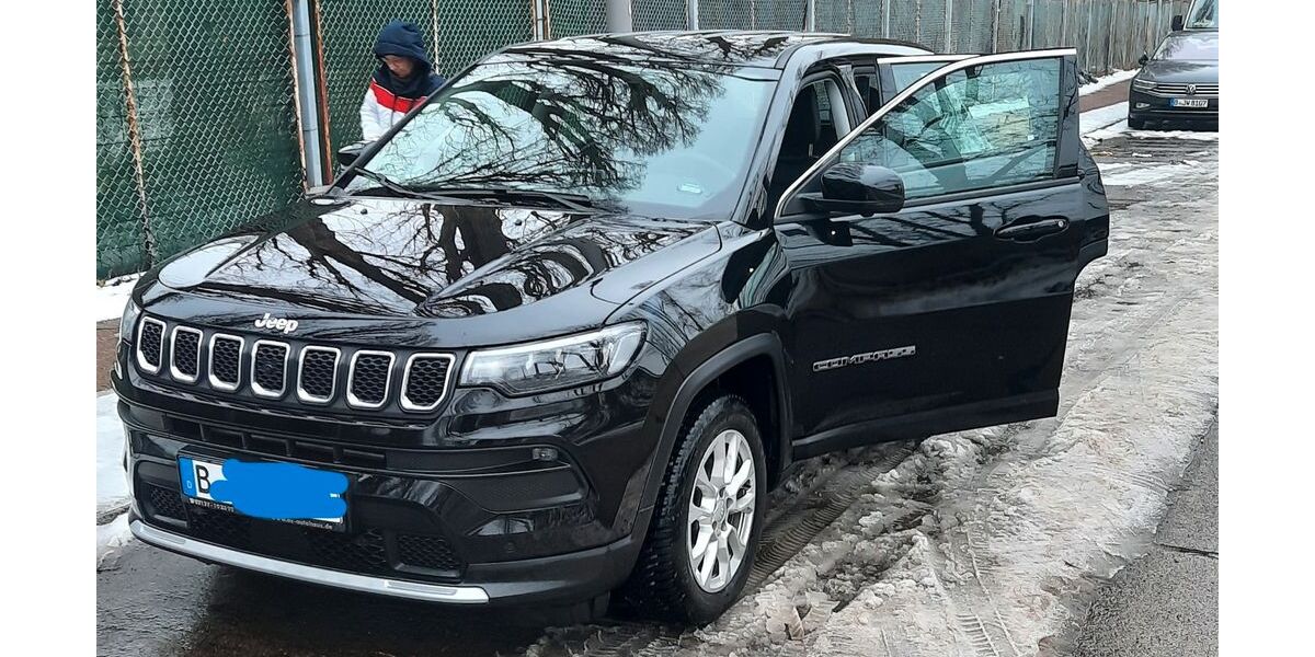 Jeep Compass 18.000 km 21.000 &euro; .Berlin 13403