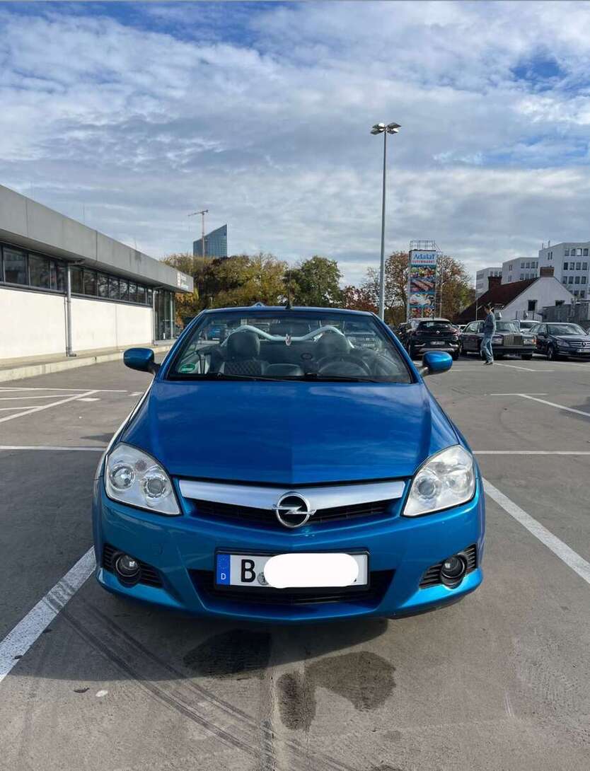 Opel Tigra 153.000 km 2.999 € Berlin 12043