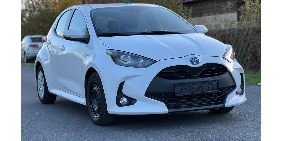 Toyota Yaris 112.000 km 14.900 &euro; DAHLEWITZ 15827