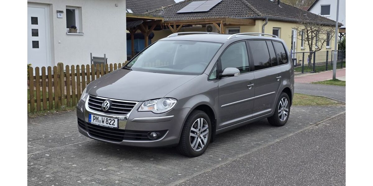 VW Touran 111.600 km 6.799 &euro; Werder 14542