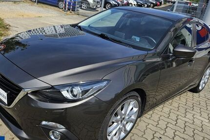 Mazda 3 92.622 km 11.699 € Berlin - Köpenick 12555