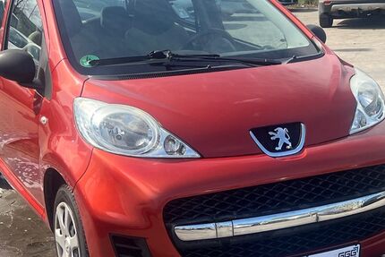 Peugeot 107 102.000 km 2.490 &euro; Berlin 12681