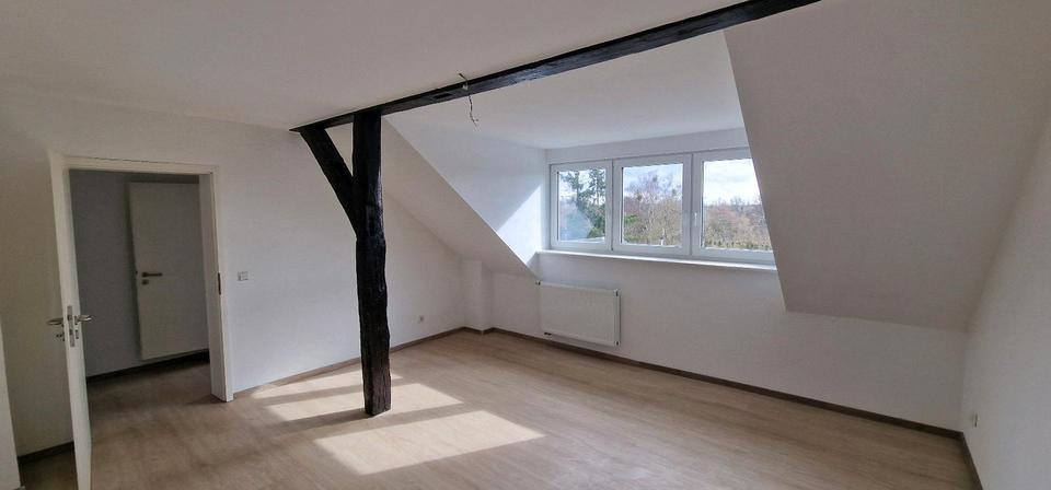 Dachgeschoßwohnung Teltow - 3 Zimmer, 95 m&sup2;, 1.295&euro; | Angebot:25649658