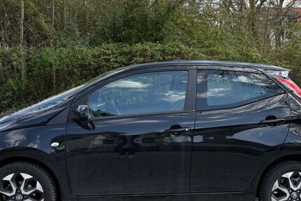 Toyota Aygo (X) 20.200 km 9.500 &euro; Berlin 14169