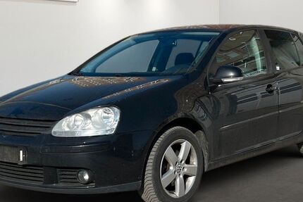 VW Golf 244.679 km 1.799 &euro; Berlin 12681