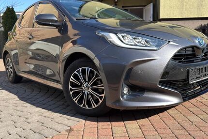 Toyota Yaris 63.000 km 17.690 &euro; Berlin 12099