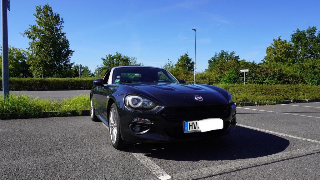 Fiat 124 Spider 79.200 km 15.900 € Falkensee 14612