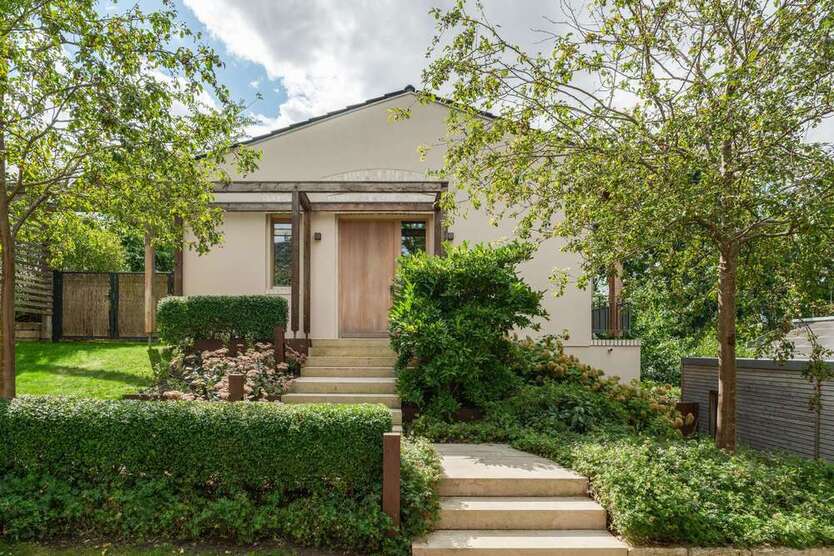 Haus zum Kaufen in Potsdam 2.490.000 € 207 m²