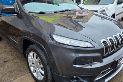 Jeep Cherokee 167.289 km 10.990 &euro; Berlin 12059