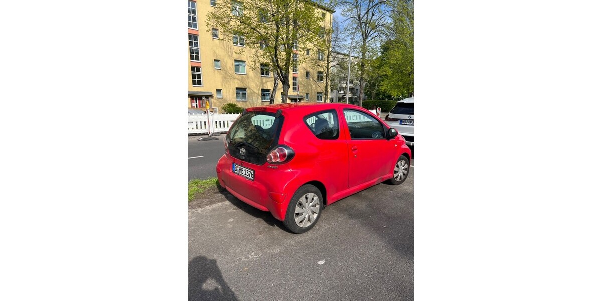 Toyota Aygo 141.146 km 3.300 € Berlin 10178