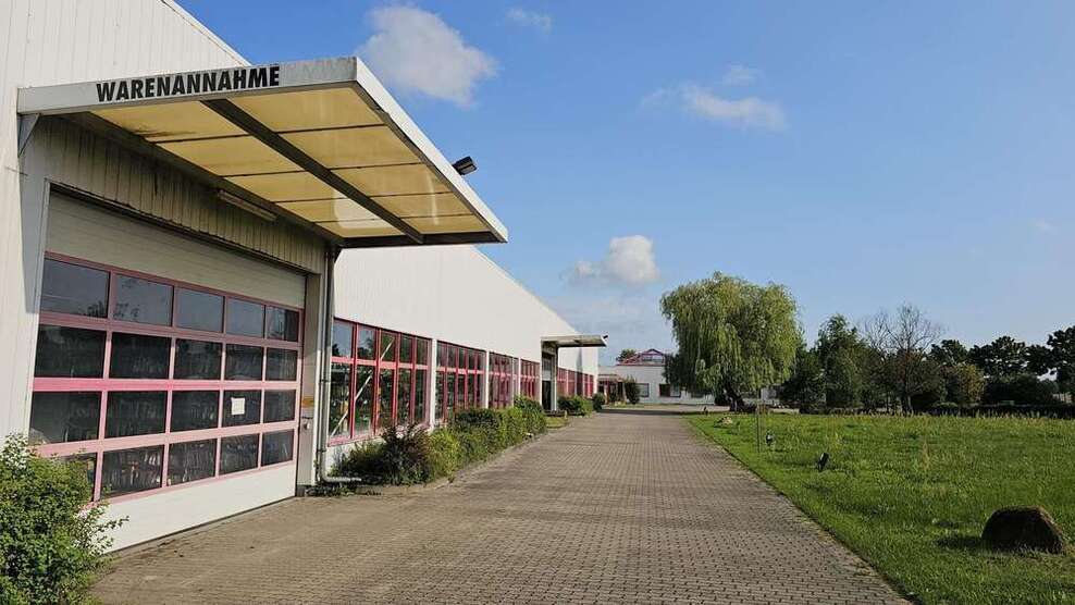Halle in Ludwigsfelde 2.850.000 € 2900 m²