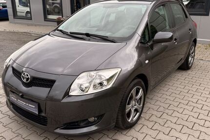 Toyota Auris 84.623 km 7.999 &euro; Ludwigsfelde 14974