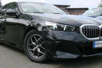 BMW 520 M-Sport Shadow Line ACC H&K SHZ AHK 360º 22.012 km 46.980 &euro; Falkensee 14612