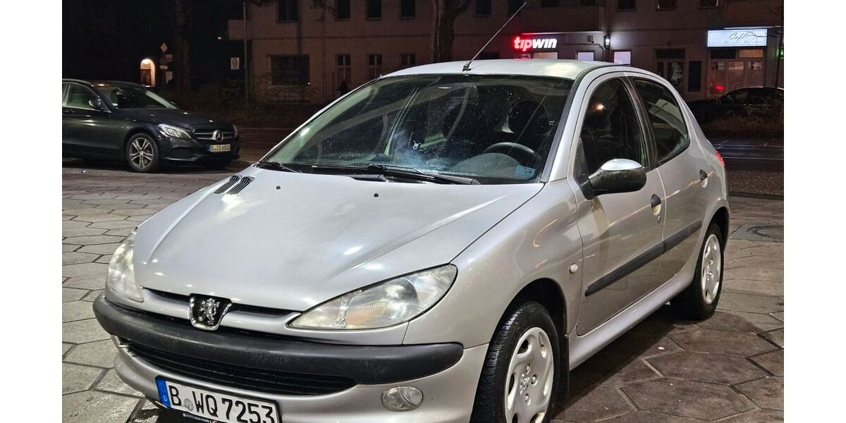 Peugeot 206 102.000 km 2.290 € Berlin 13509