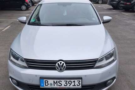 VW Jetta 140.000 km 7.499 € Berlin 12249