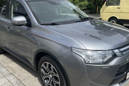 Mitsubishi Outlander 127.000 km 14.900 &euro; Berlin 12359