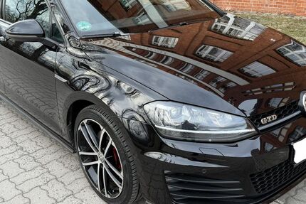 VW Golf 176.835 km 12.790 &euro; Berlin 12203