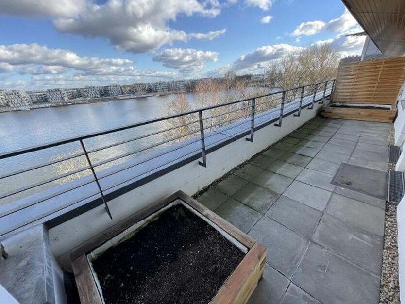 Wasserblick + Penthouse+Terasse + GARAGEStellplatz! + Video