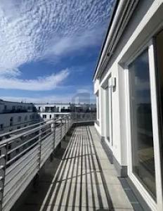 MODERN UND RUHIG IM DACHGESCHOSS 2 zimmer