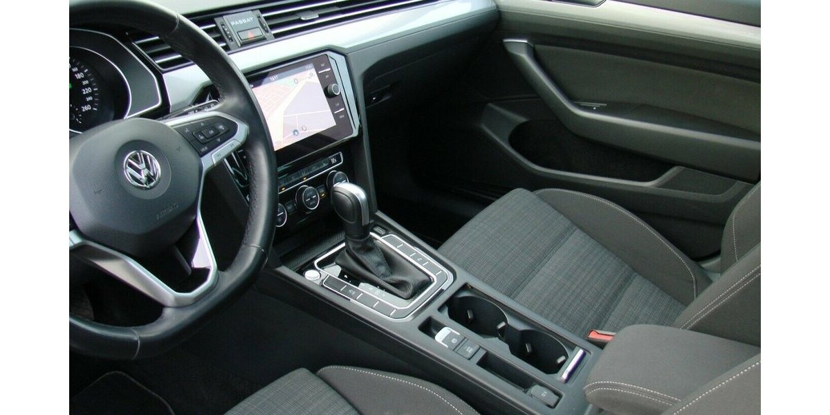 VW Passat 2.0TDi Business Panorama ACC IQ.Light 142.589 km 16.980 &euro; Falkensee 14612