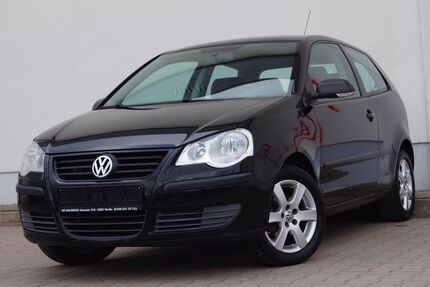 VW Polo 141.121 km 3.299 &euro; Berlin 13051