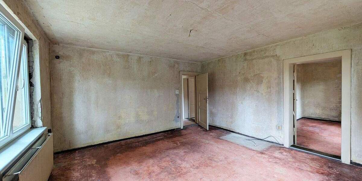 Sanierungsobjekt - 6-Zimmer-Doppelhaushälfte in Bornim 6 zimmer