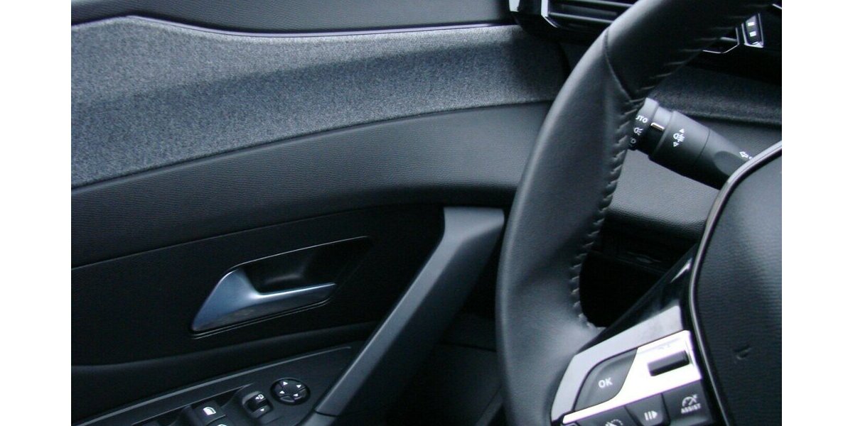 Peugeot 308 1.5L Allure ACC AHK LED Navi Kamera 34.524 km 24.980 &euro; Falkensee 14612