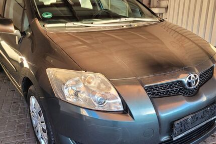 Toyota Auris 148.252 km 3.950 € Berlin 12277