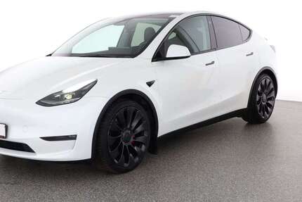 Tesla Model Y 33.920 km 36.780 &euro; Berlin 12103