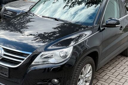 VW Tiguan 142.808 km 7.490 &euro; Potsdam 14480