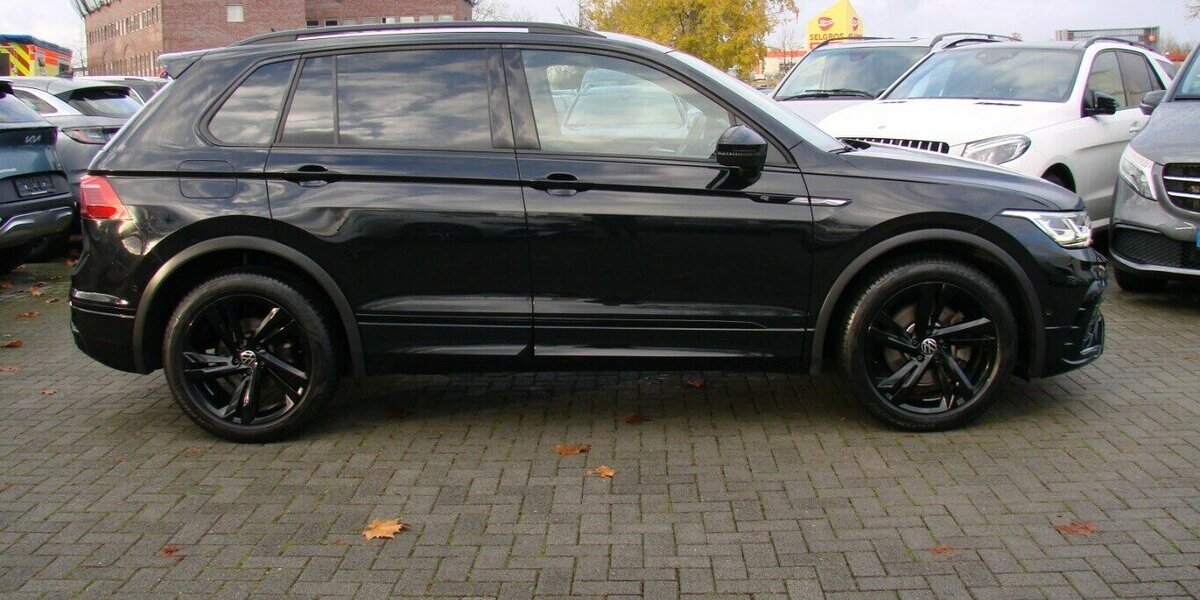 VW Tiguan 2.0TDi R-Line 4M BlackStyle ACC IQ LIGHT 41.763 km 34.980 &euro; Falkensee 14612