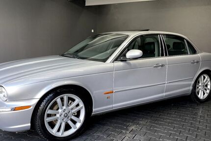 Jaguar XJ 200.000 km 7.990 € Berlin 12279