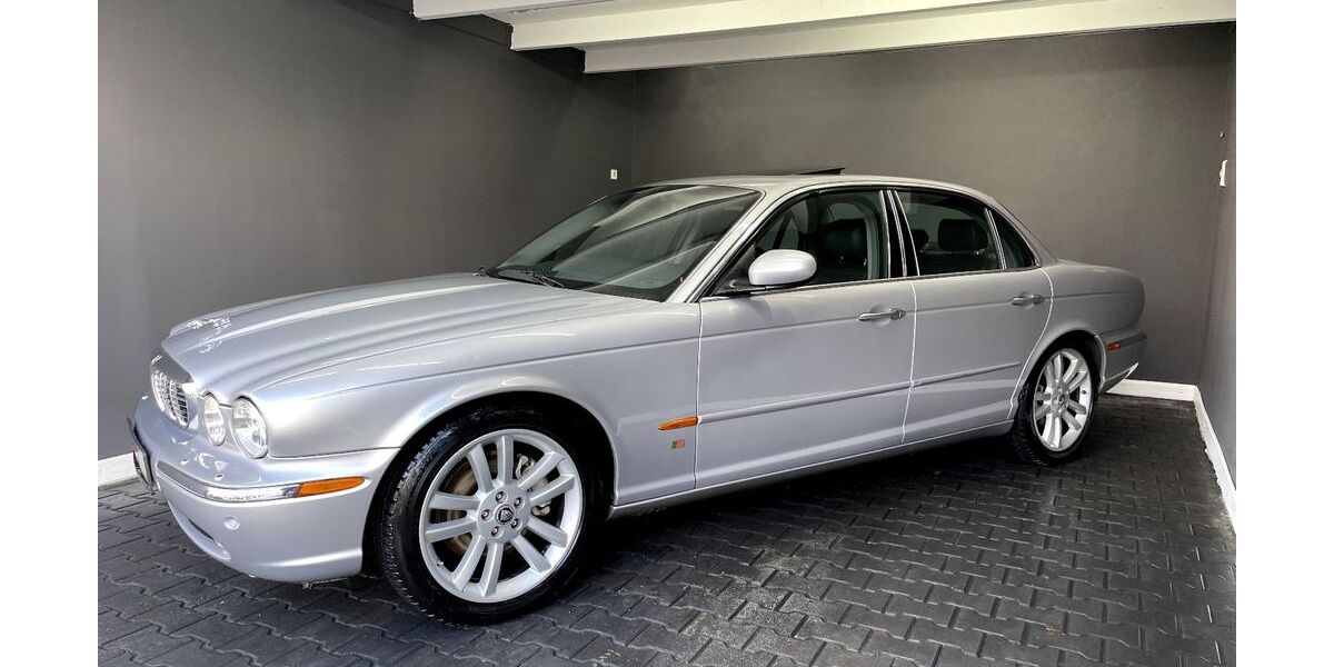 Jaguar XJ 200.000 km 7.990 € Berlin 12279