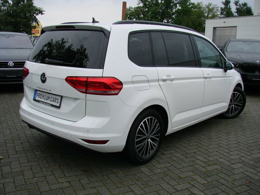 VW Touran 1.5TSi Comfortline 7-Sitzer ACC Navi Kamera 23.085 km 30.980 € Falkensee 14612